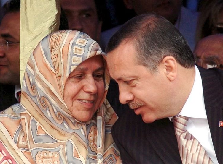 Cumhurbaşkanı Erdoğan'dan Anneler Günü mesajı!