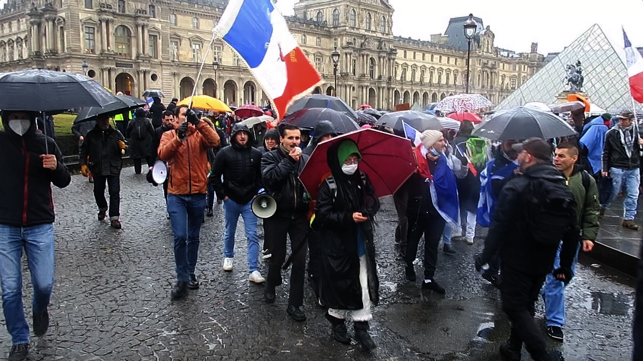 Fransa’da 'Aşı Kartı' Protestosu