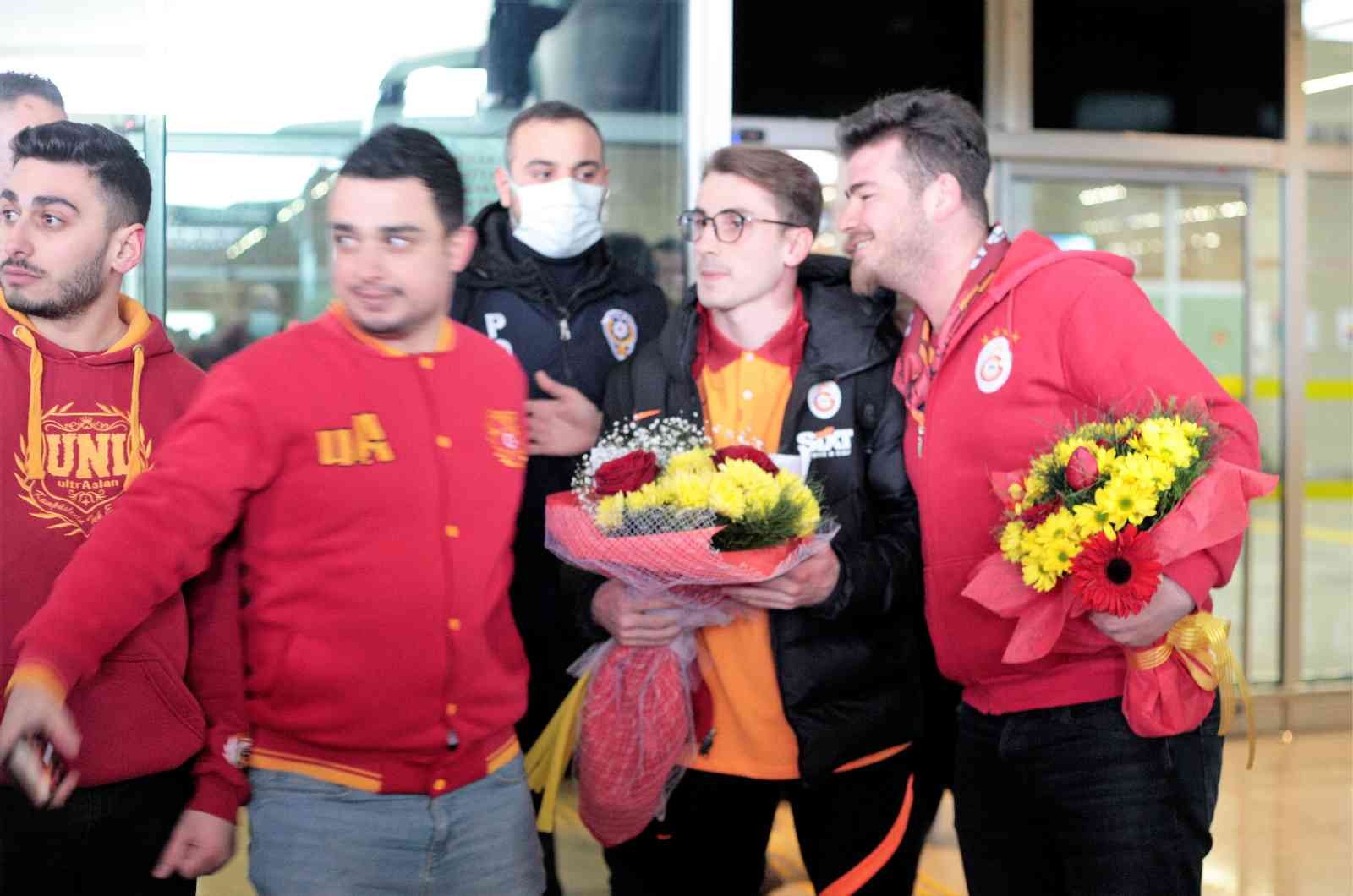 Galatasaray Kafilesi Konya’ya Geldi