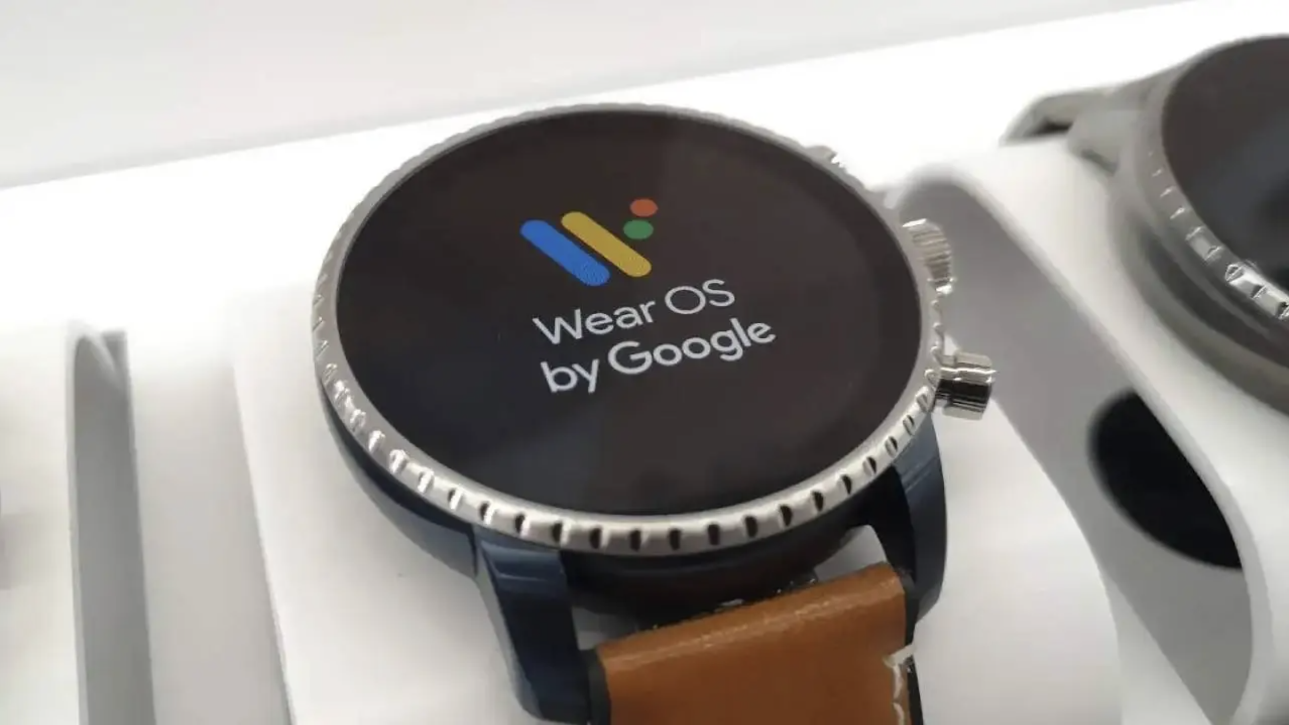 Google şokta: Çalışanı Pixel Watch prototipini restoranda unuttu!