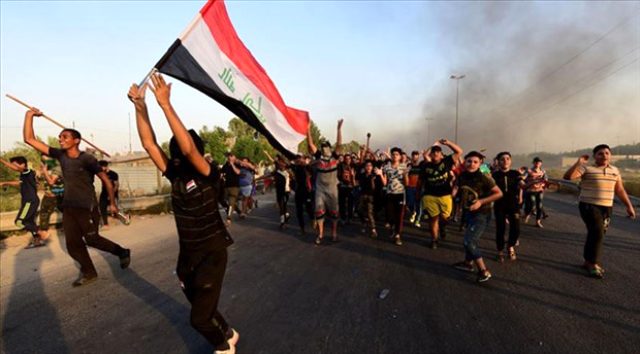 Irak'ta şiddete başvuran göstericiler ve güvenlik güçlerine soruşturma başlatılacak