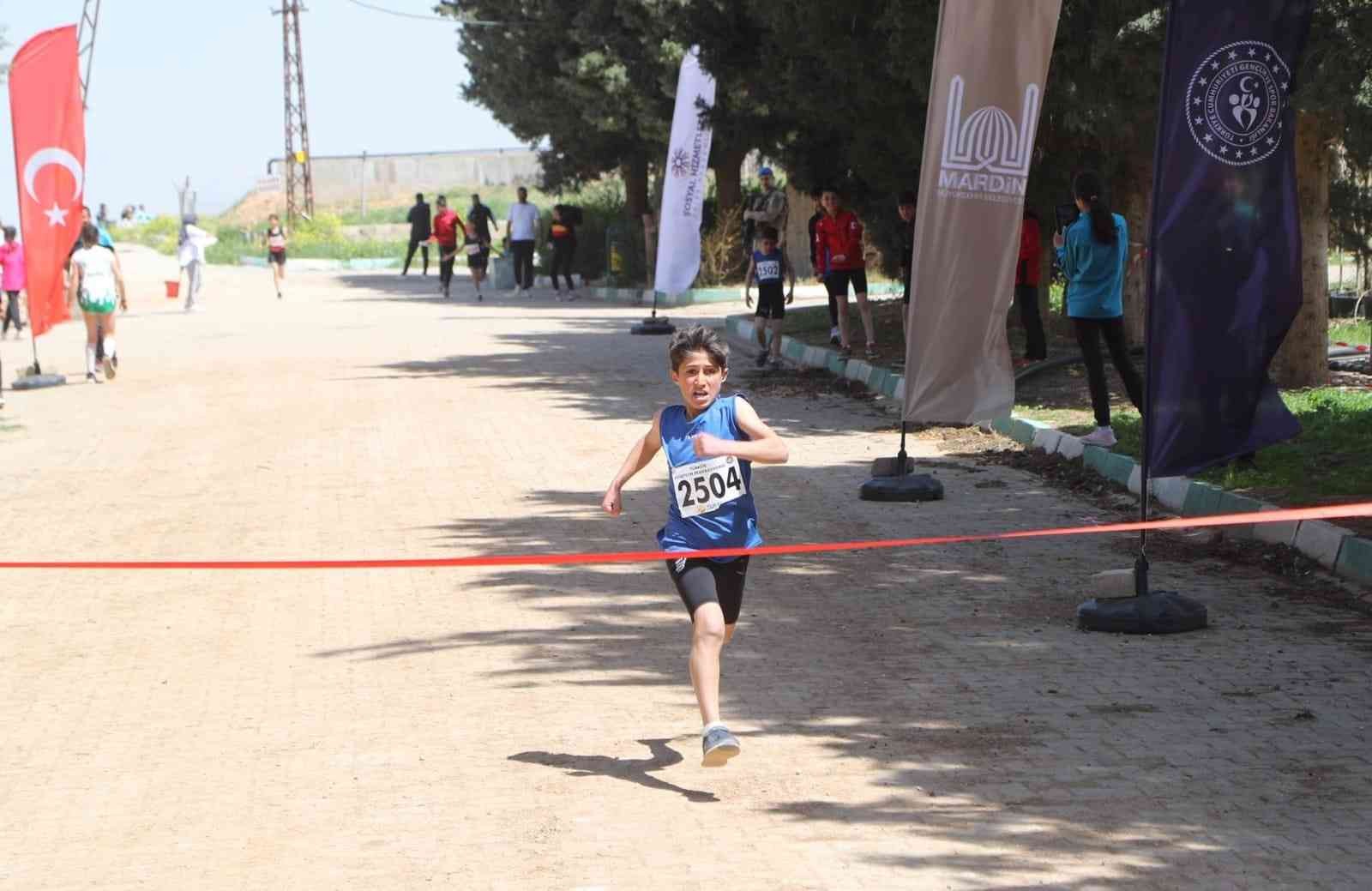 Mardin’de öğrenciler final için koştu