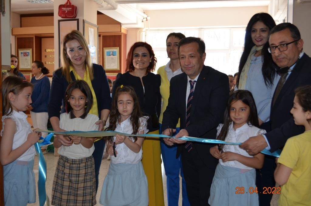 Reşat Benli İlkokulu’nda ‘e-twinning’ Sergisi Açıldı
