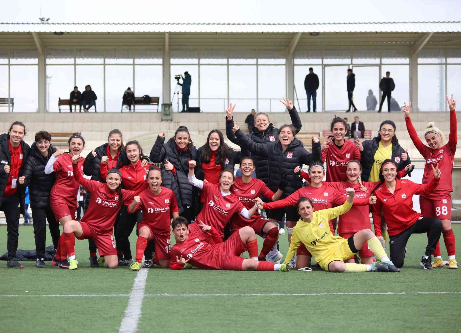 Turkcell Kadın Futbol Süper Ligi: Sivasspor: 2 - Trabzonspor: 0