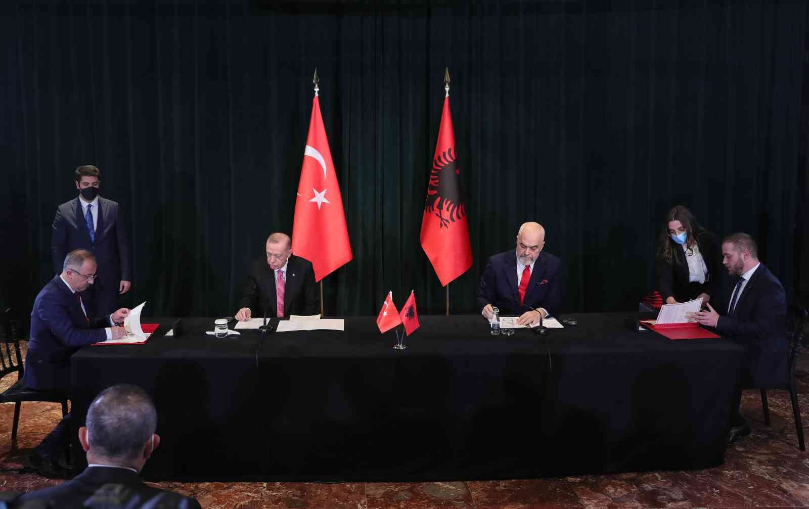 Türkiye İle Arnavutluk Arasında 7 Anlaşma